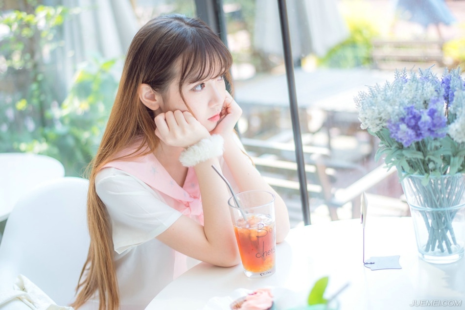 许多人说，男人和女性之间，不存在真实的友谊。其实仅仅还未遇到，或许，永久遇不到。